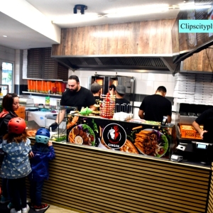 Dönerhaus   Gingen an der Fils  04.10.25  Adresse: Bahnhofstraße 4, 73333 Gingen an der Fils Telefon: 07162 3053543 #  Öffnungszeiten: Montag	11:00–21:30 Dienstag 11:00–21:30 Mittwoch 11:00–21:30 Donnerstag 11:00–21:30 Freitag	1